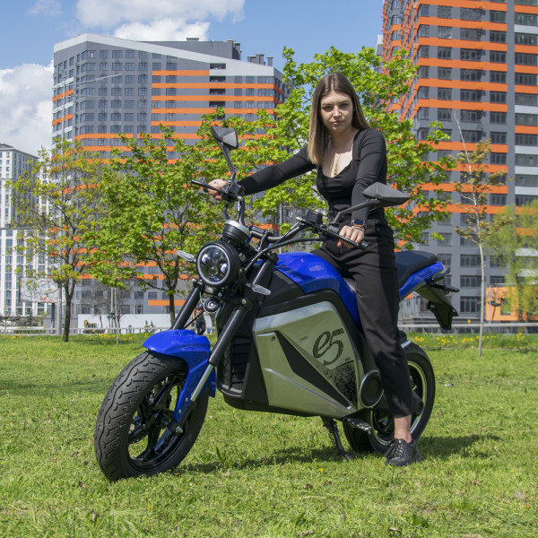 Електроскутер E5 Wuxi Jose Electric 2000W 72V30Ah